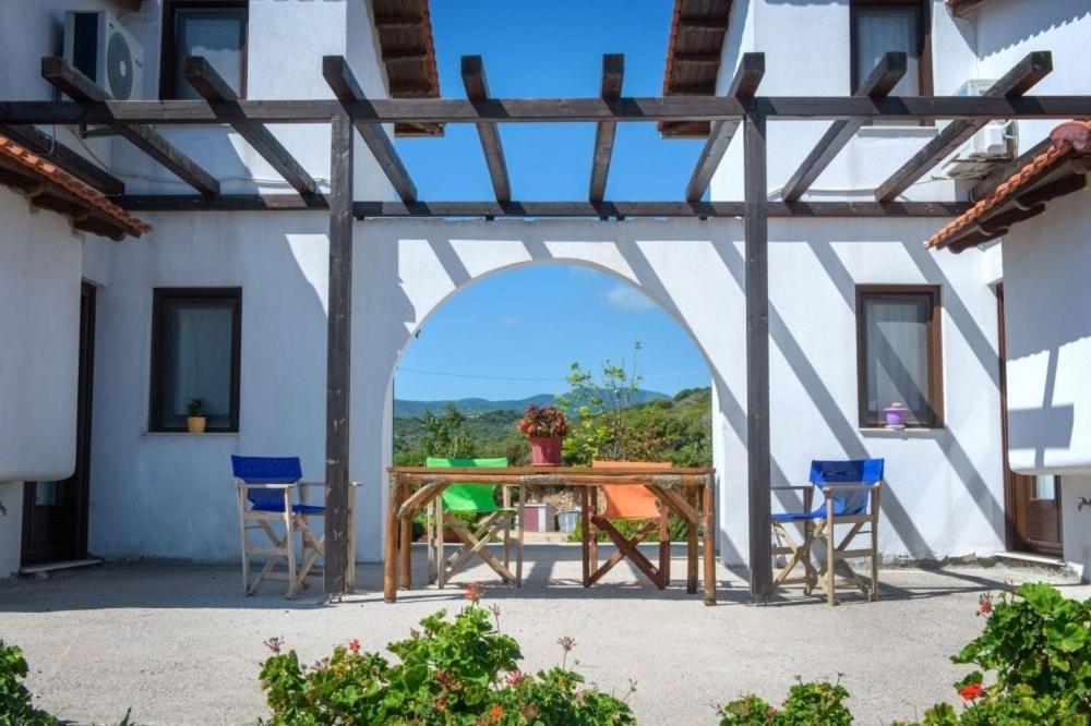 Katevi Luxury Seafront Villa 이에리소스 외부 사진