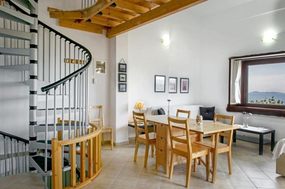 Katevi Luxury Seafront Villa 이에리소스 외부 사진