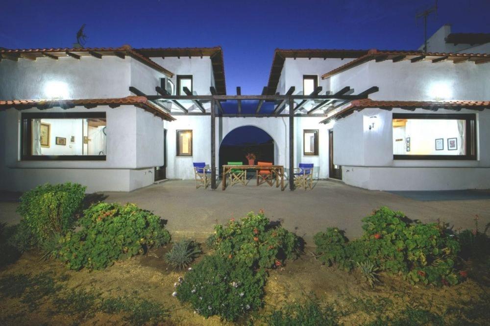 Katevi Luxury Seafront Villa 이에리소스 외부 사진